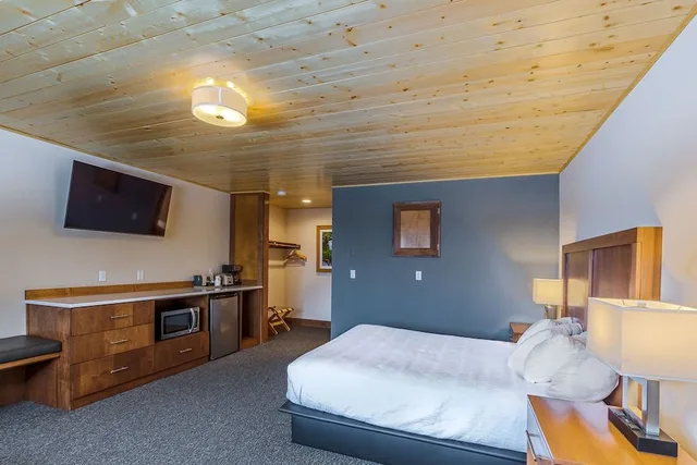 استوديو بسرير كوين بإطلالة على الجبل مع أريكة، Eagle Ridge Resort 1/2