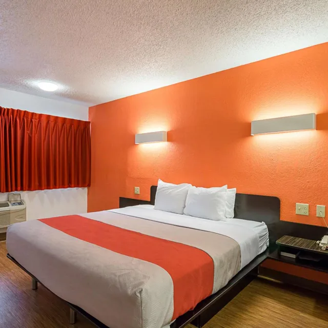 غرفة بسرير كينج لذوي الإعاقة، Motel6 Boerne, TX 6/10