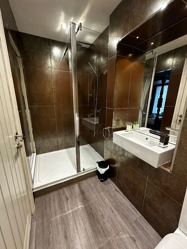 لوفت بسرير مزدوج، OYO The Townhouse 10/10