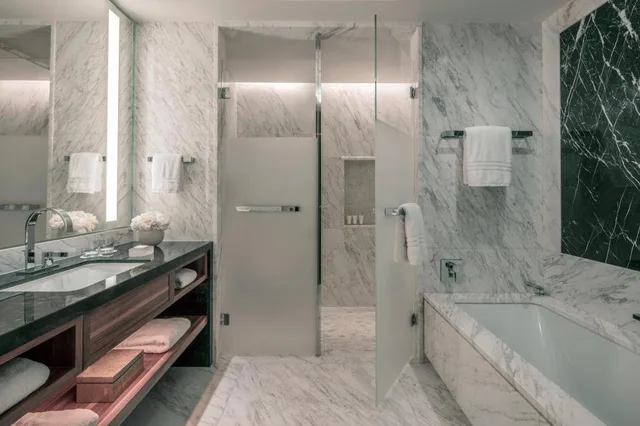Courtyard, Superior, 2 Double Beds، Four Seasons Hotel Madrid 5/6