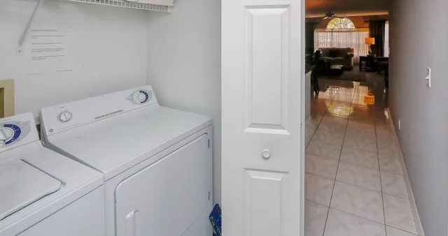 غرفة بسرير كينج وسرير كوين وأسرّة بطابقين، Near Disney: Harry Potters Castle Private Home 7/7