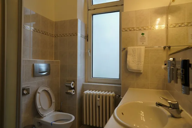 غرفة قياسية ثلاثية بسرير كوين وسرير فردي، Hotel Xantener Eck 6/6