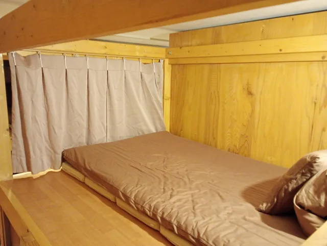 Mixed Dorm, 8 Beds, Adult Only، J-Hoppers Osaka Universal 6/10