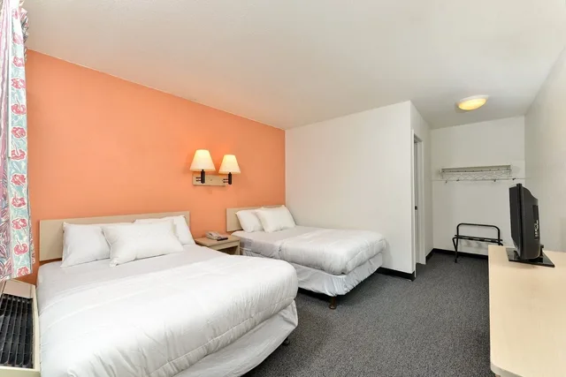 غرفة بسريرين مزدوجين، AMERICAS BEST VALUE INN 3/6