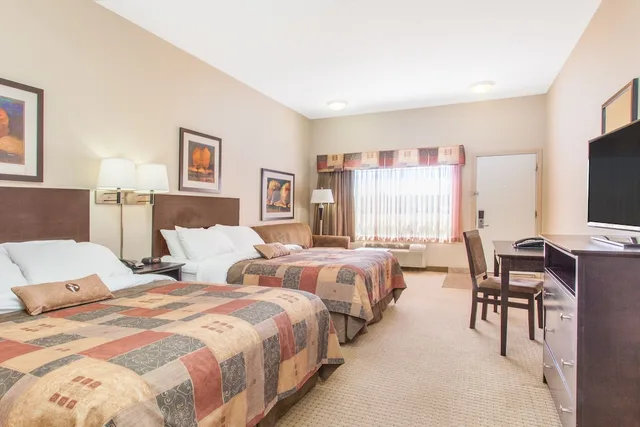 غرفة بسريرين كوين، Ramada Westlock 1/4