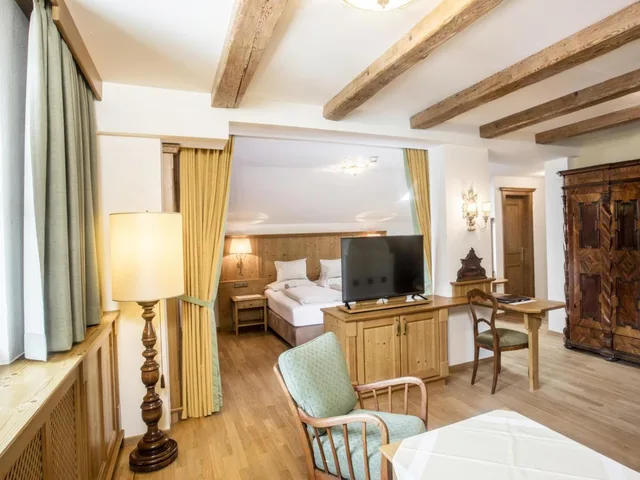 جناح جونيور مع أريكة، HOTEL TIEFENBRUNNER 5/8