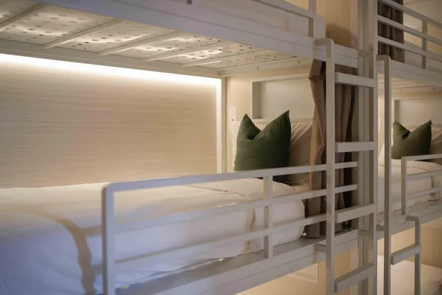 Entire Superior 6 Bed Triple Bunk Ensuite Dorm, Little Drifter Melbourne 1/3