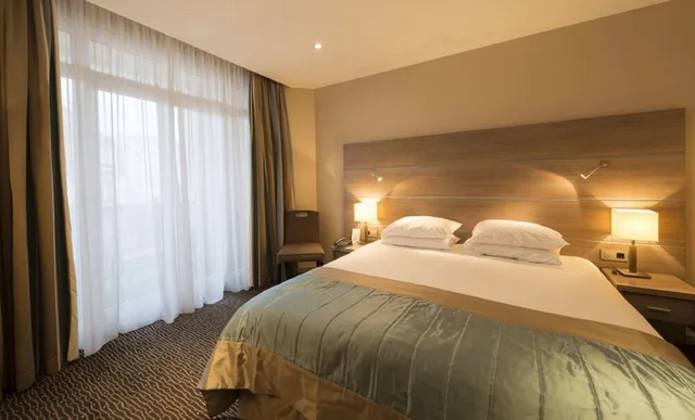 غرفة سوبيريور بسرير مزدوج، Hotel Bristol 3/10