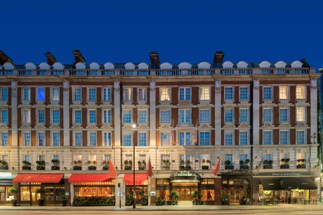 Theme, Royal, Queen Bed، Rubens At the Palace 1/7