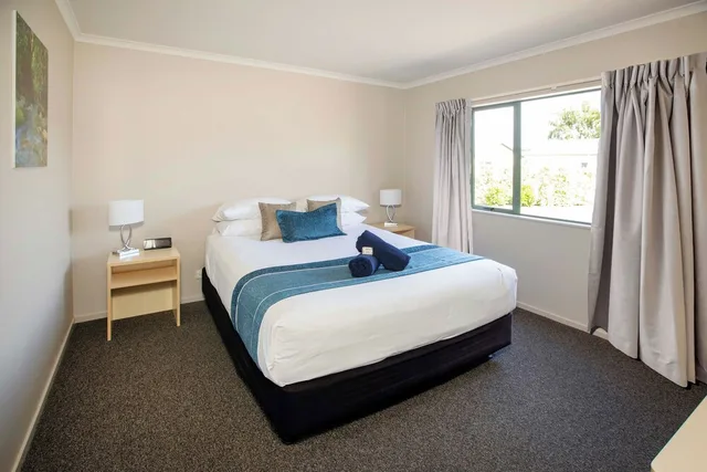 Motel, Apartment, Twin Beds, Queen Bed, Sofa، Tahuna Beach Kiwi Holiday Park & Motel 2/3