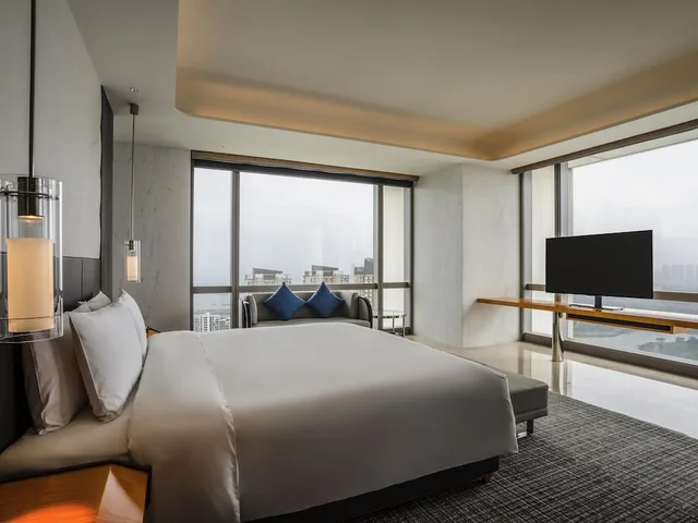 جناح بريستيج بسرير كينج بإطلالة على البحر، Sofitel Haikou Hotel 5/10