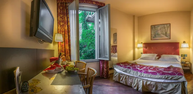 غرفة كلاسيكية بسريرين منفصلين، Hotel Regina Milano 3/10