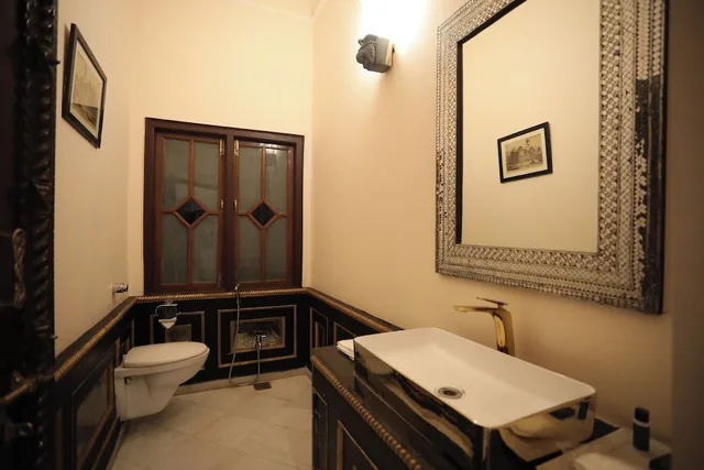 جناح ملكي بسرير كينج، ROYAL RETREAT 9/10