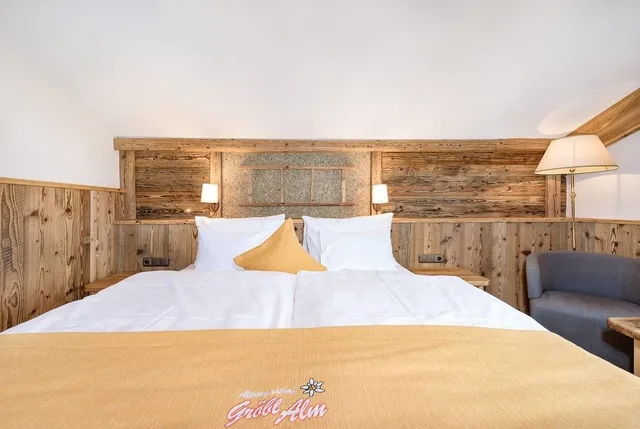 West, Dz, Queen Bed, Sofa, Balcony، Grobl Alm 4/10