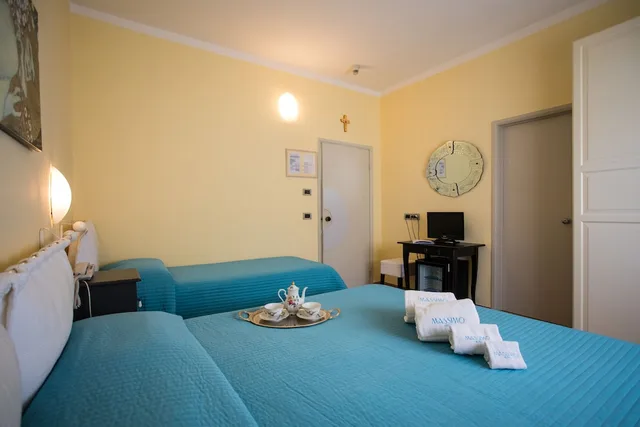 غرفة قياسية بثلاثة أسرّة بغرفة نوم واحدة لذوي الإعاقة، Hotel Massimo 8/10