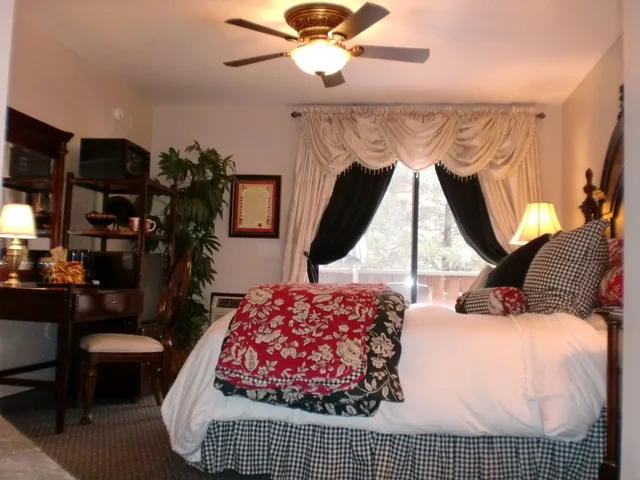 غرفة سوبيريور بسرير كينج، North Shore Inn 5/9