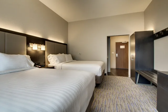 غرفة بسريرين كوين، Holiday Inn Express & Suites - Summerville 3/3