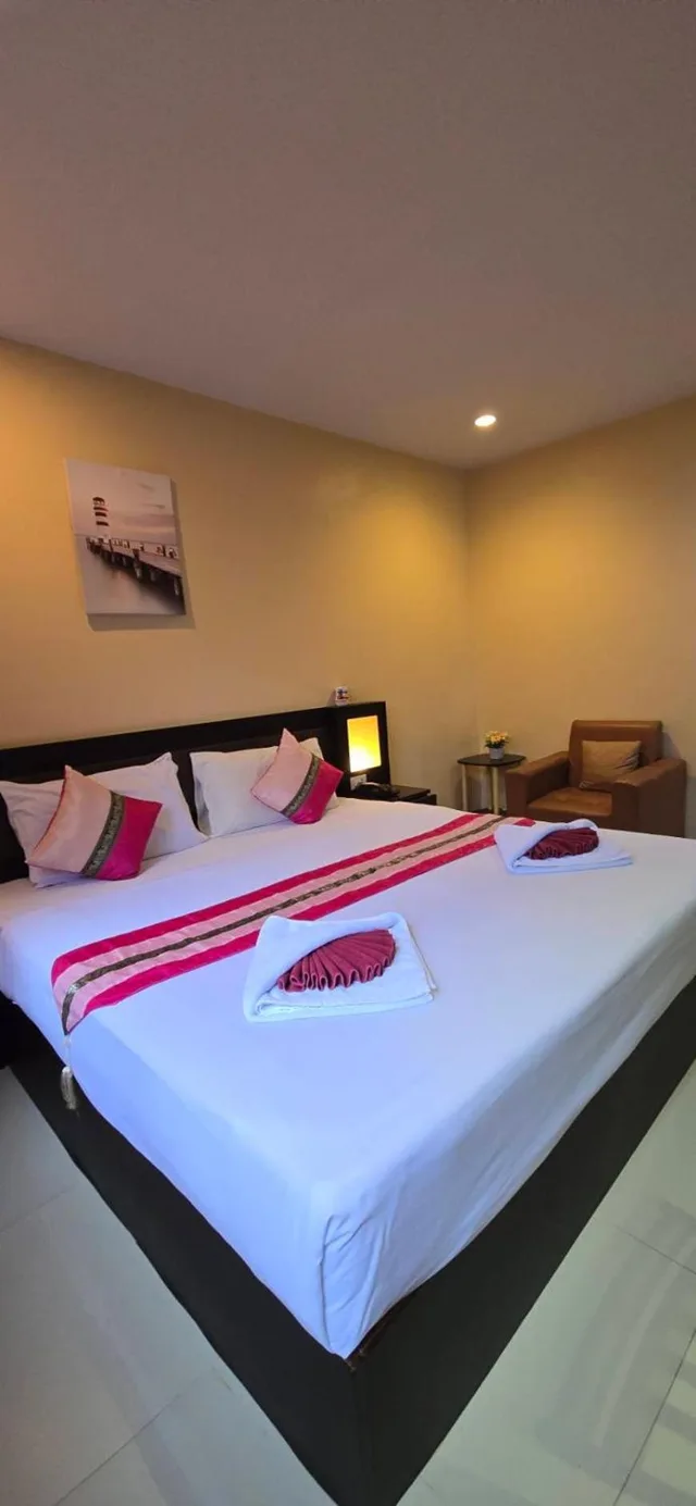 غرفة قياسية بسرير مزدوج، Lucky Patong Hotel 7/10
