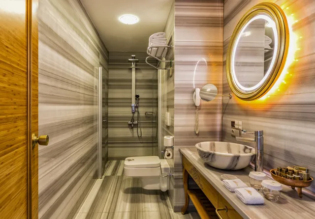غرفة ديلوكس بسرير كوين بشرفة، Hotel Sultania Boutique Class 2/2