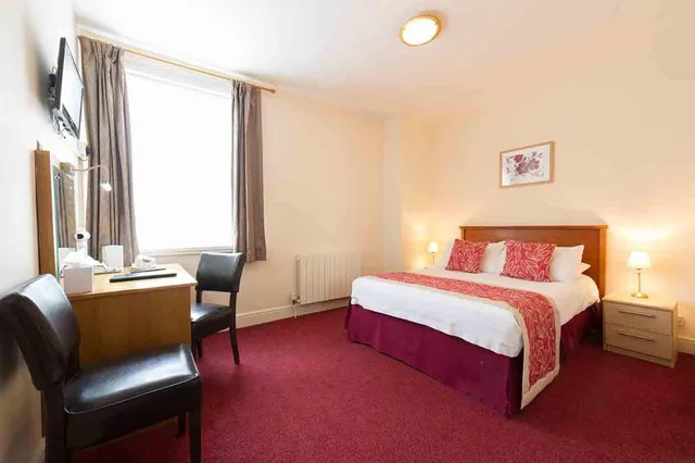 Standard, Double Bed, Chesterhouse 1/4