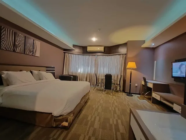 Executive, Suite, Double Bed, OYO 1178 Plaza Hotel Tanjung Pinang 1/3