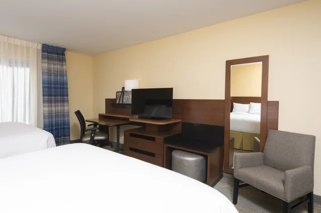 غرفة بسريرين كوين لذوي الإعاقة، Fairfield Inn Suites Tampa Westshore Airport 3/5