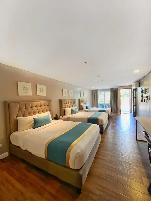 غرفة بريميوم عائلية، Royale Parc Hotel Tagaytay 1/2