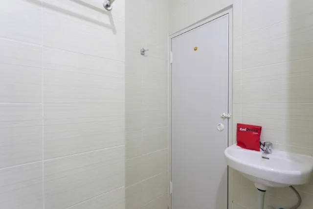 Reddoorz، Reddoorz Plus Boulevard Residence Bsd 4/4