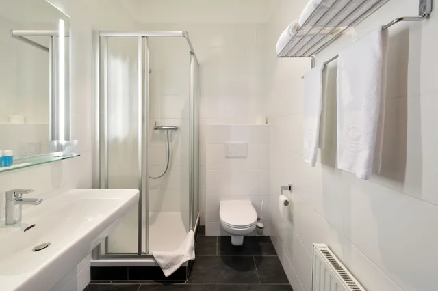 غرفة ثلاثية بسرير مزدوج وسرير فردي، Lucia Hotel 4/5