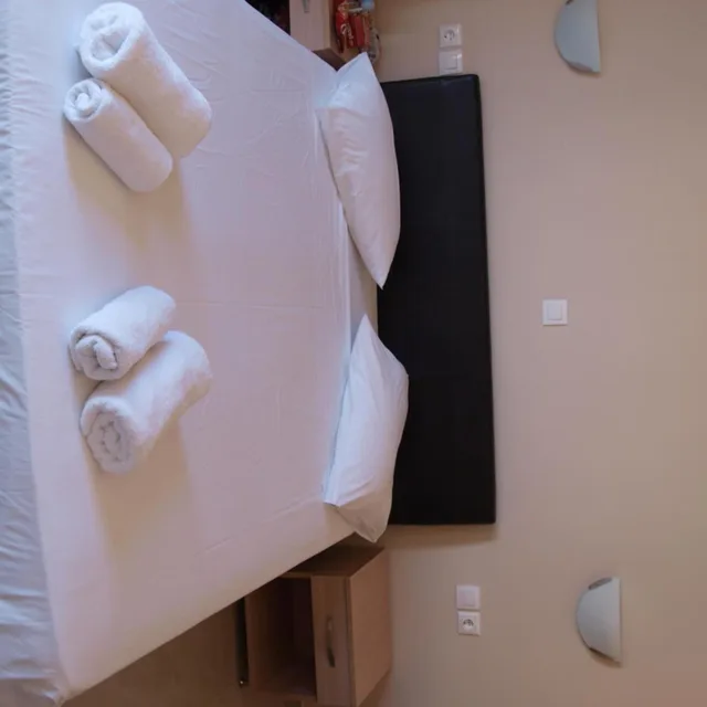 Room, Triple, CARINA HOTEL 2/3