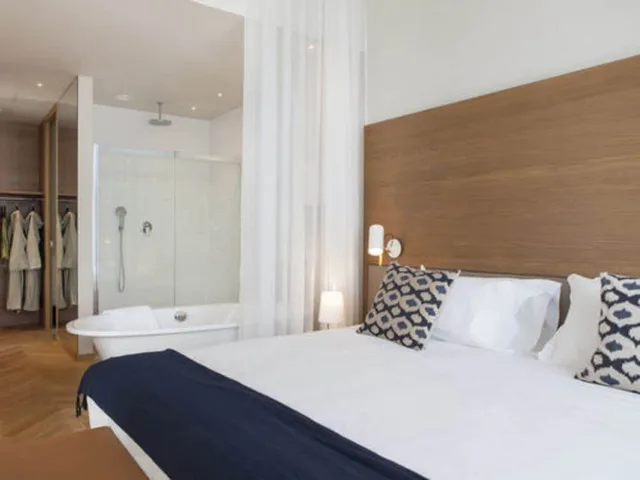 جناح بسرير مزدوج بإطلالة على البحيرة، Hotel de Charme Laveno 1/4