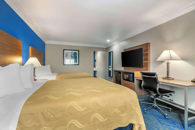 غرفة بسريرين كوين، Quality Inn And Suites Vacaville, CA 2/4