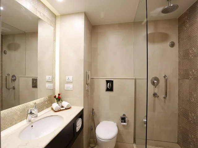غرفة سوبيريور بسرير مزدوج، La Place Sarovar Portico Lucknow 5/5