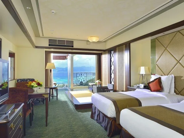 غرفة بريميير بسريرين منفصلين بإطلالة على البحر، Okinawa Kariyushi Resort Exes Onna (ex. Okinawa Spa Resort Exes) 1/1