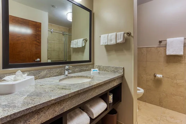غرفة سوبيريور بسريرين كوين، Drury Inn and Suites Cincinnati Northeast Mason 3/3