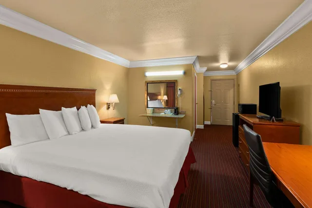 غرفة بسرير كينج لذوي الإعاقة، Best Western Willits Inn 1/4