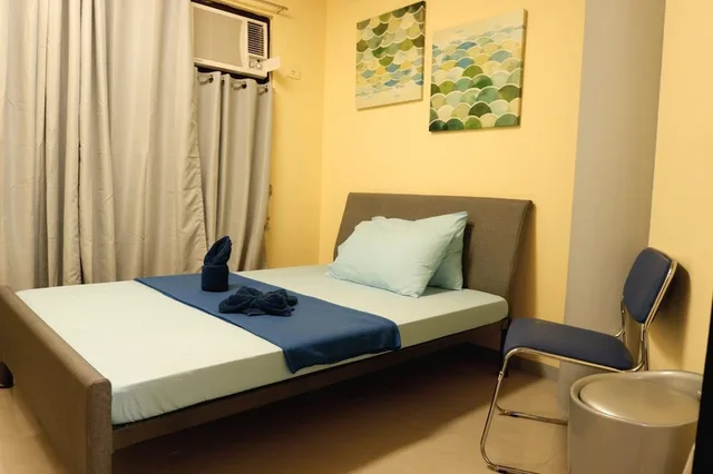 Private, Double Bed, Transit Point Hostel Mactan Cebu 3/3