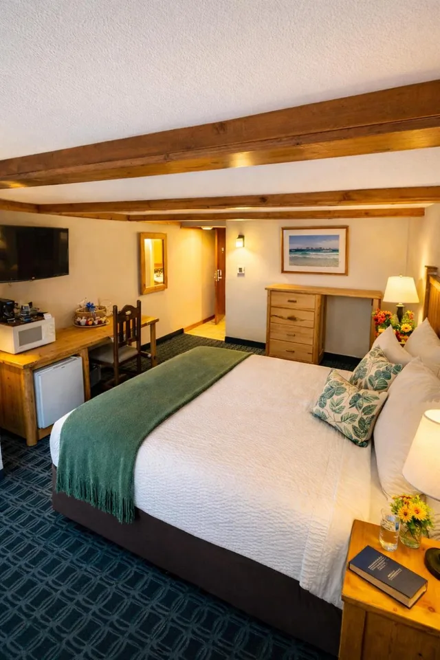 غرفة سيغنتشر بسرير كينج، Round Barn Lodge 1/10