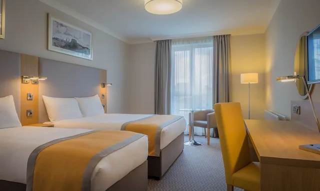 Deluxe, Double Bed, Maldron Hotel Sandy Road Galway (ex. Pillo Hotel Galway) 1/4