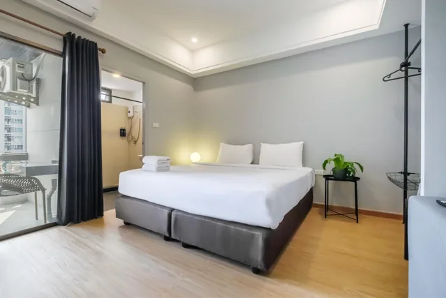 غرفة إليت بسرير كينج بشرفة، Boss Mansion Residence 2/2