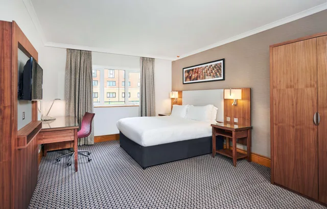 غرفة بسرير كوين لذوي الإعاقة، DOUBLETREE BY HILTON COVENTRY 5/8