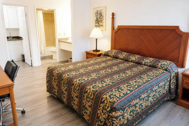 Single Bed Accessible, Solano Inn Vallejo Napa Valley / Six Flags 3/5