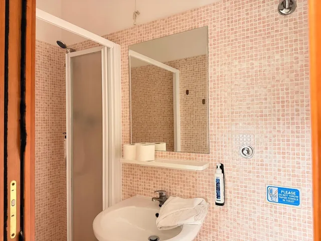 Room, Double Bed, Concorde Hotel 4/4