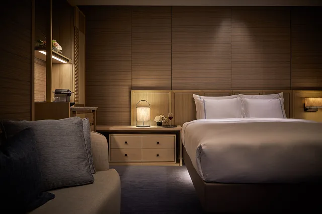 Standard, Double Bed, Signiel Busan 2/2
