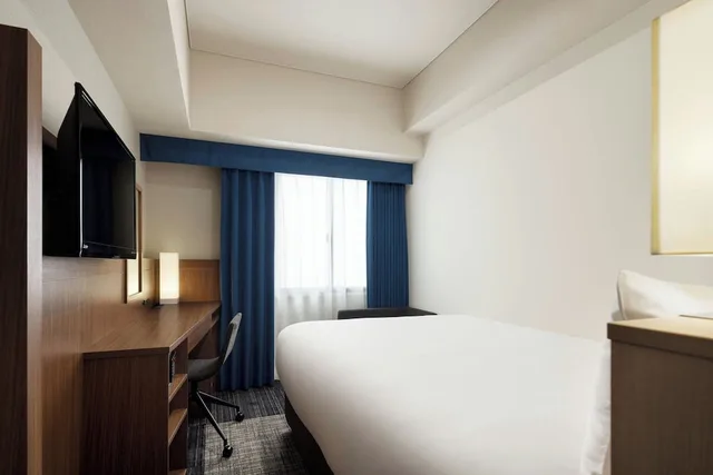 غرفة بسرير مزدوج، Four Points Flex by Sheraton Yokohama West 1/2
