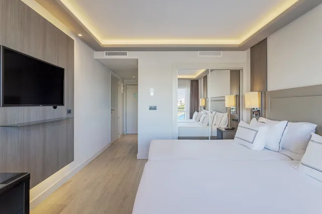 غرفة متصلة بسريرين مزدوجين، Melia Alicante 4/10