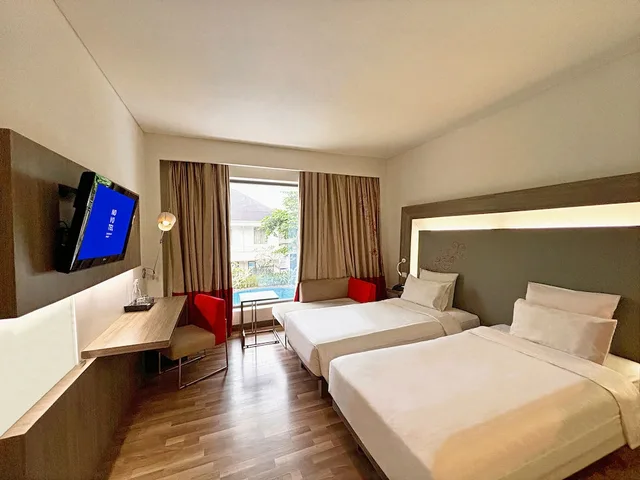 Executive, Twin Beds, Pool Side, Pool Access، Novotel Banjarmasin Airport 1/7