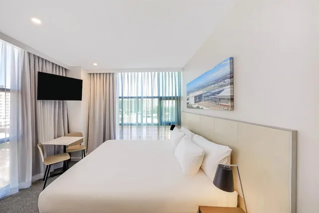 غرفة بسرير كينج، Travelodge Hotel Sydney Airport 2/11