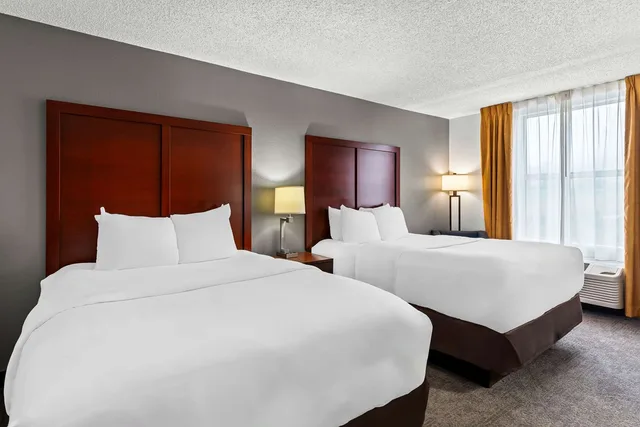 Room, 2 Queen Beds, Comfort Inn Staunton 1/2