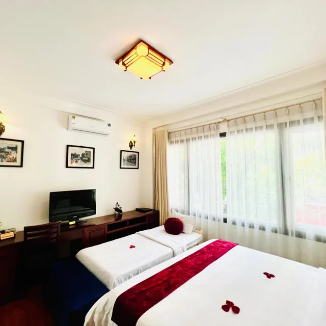 جناح عائلي، Hanoi Golden Moon Hotel 4/8